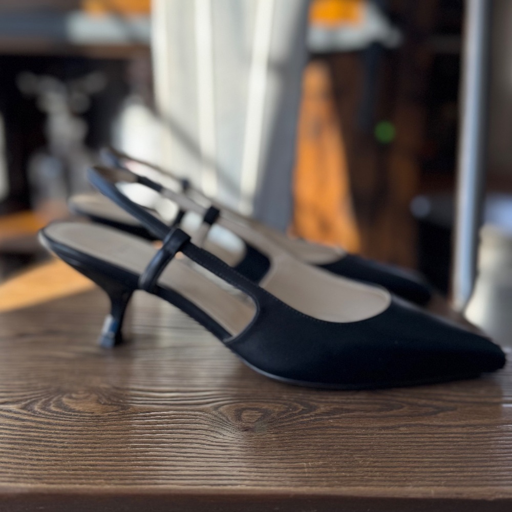 Women’s Theory Micro Slingback Pump~Leather~Black~New - Picture 3 of 11